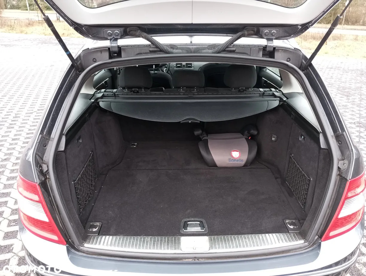 Mercedes-Benz Klasa C 180 T Kompressor BlueEFFICIENCY - 13
