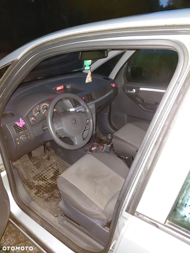 Opel Meriva - 9