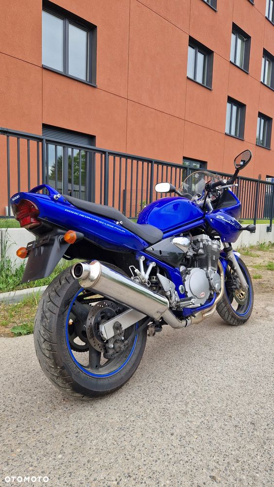 Suzuki Bandit GSF 600 S wszystkie części: lampa,rama,kierownica,owiewka,zaciski hamulcowe,alternator,tarcze hamulcowe, kolektor wydechowy. - 15