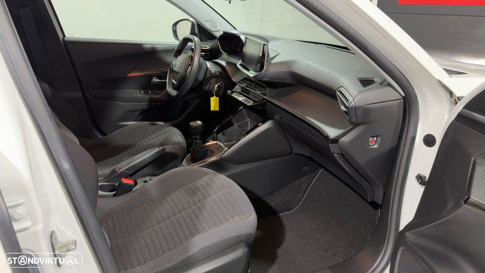 Peugeot 2008 PureTech 130 Allure - 13