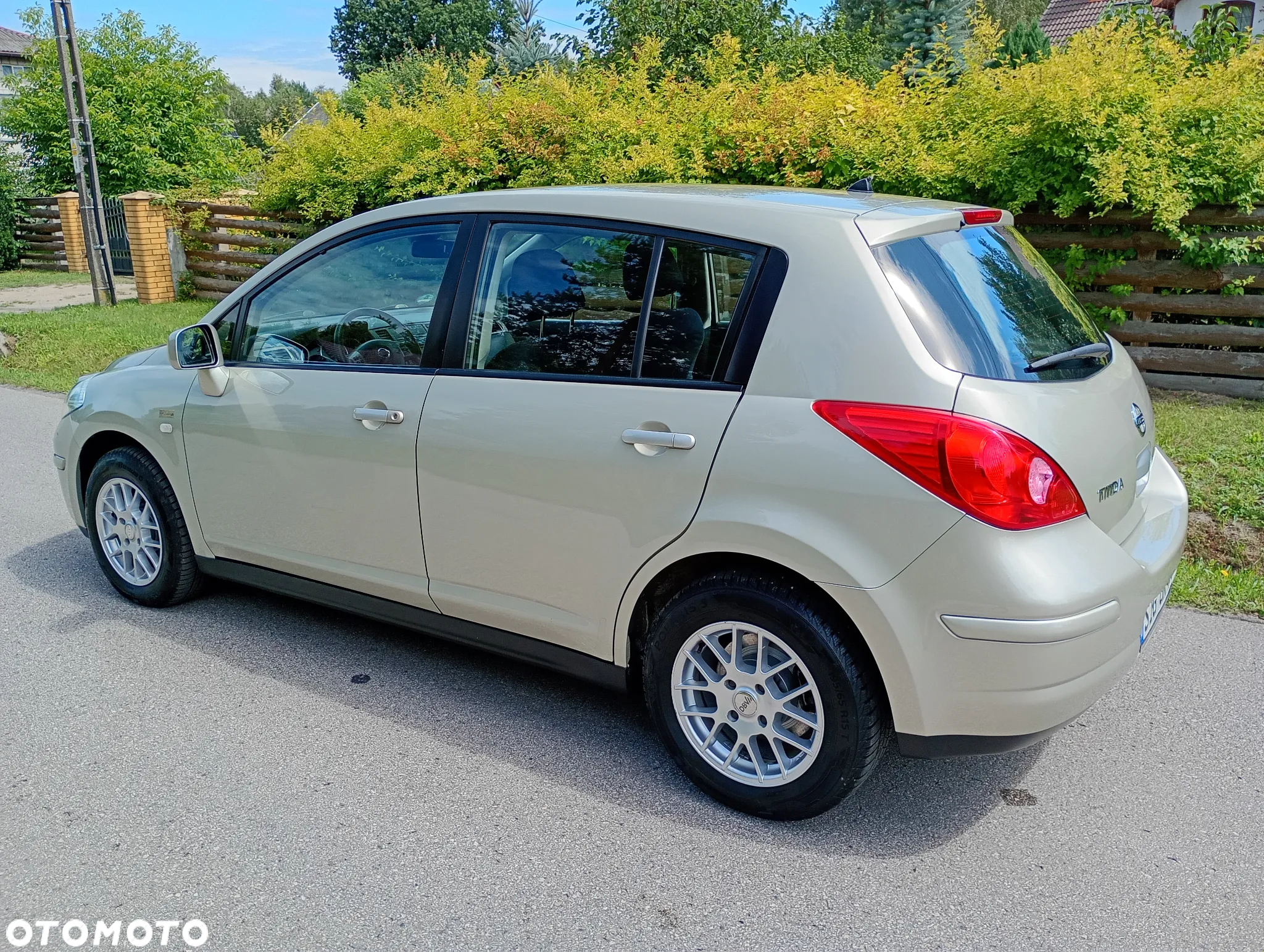 Nissan Tiida 1.6 Acenta - 11