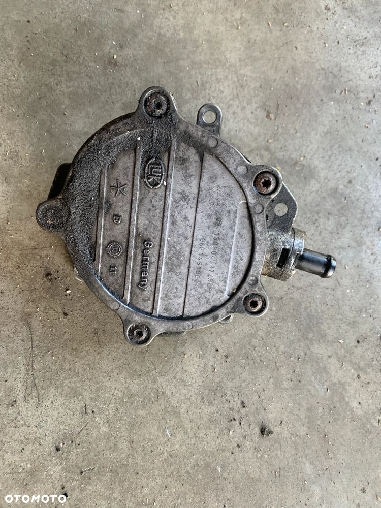 pompa podciśnienia podciśnieniowa vacum 06E145100C  Audi A6 C6 2.4 - 1