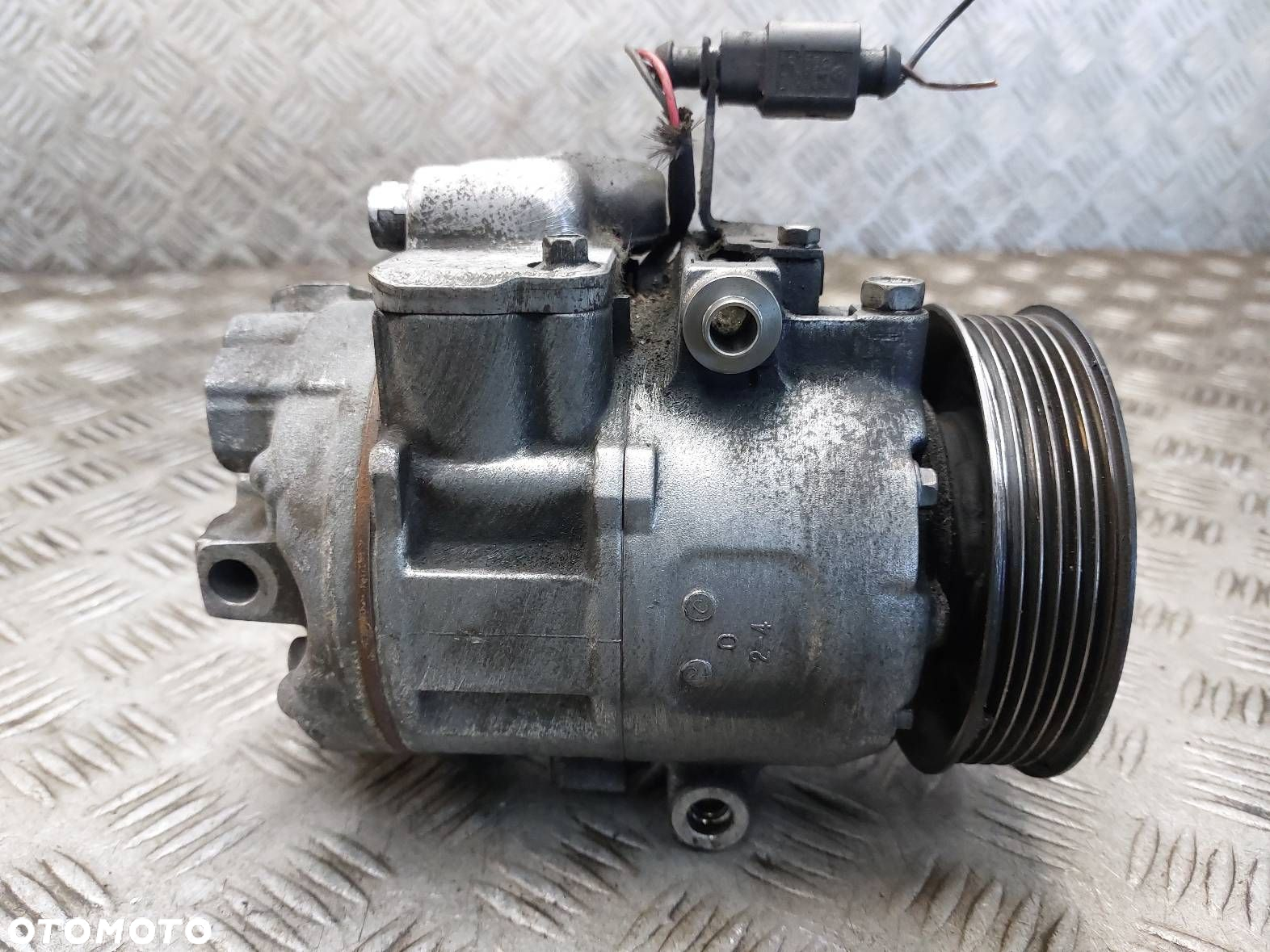 SPRĘŻARKA KOMPRESOR KLIMATYZACJI SKODA FABIA I 1.2 12V 6Q0820803G - 4