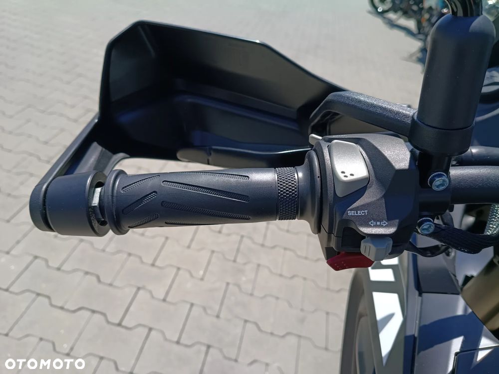 QJMOTOR SRT 125DX - 11