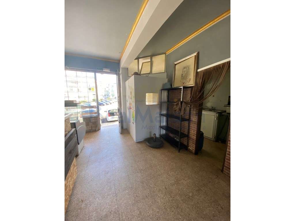 Vende-se Café/Snack-Bar EQUIPADO - Casais de Mem Martins - Grande imagem: 5/12