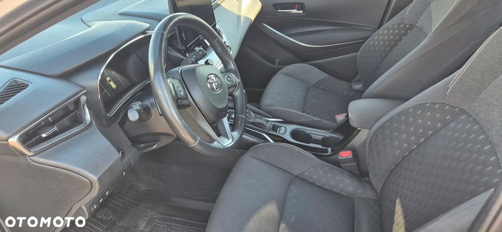 Toyota Corolla - 10