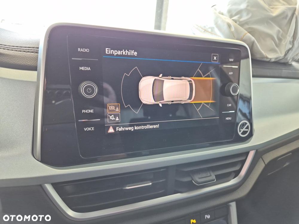 Volkswagen T-Roc - 13