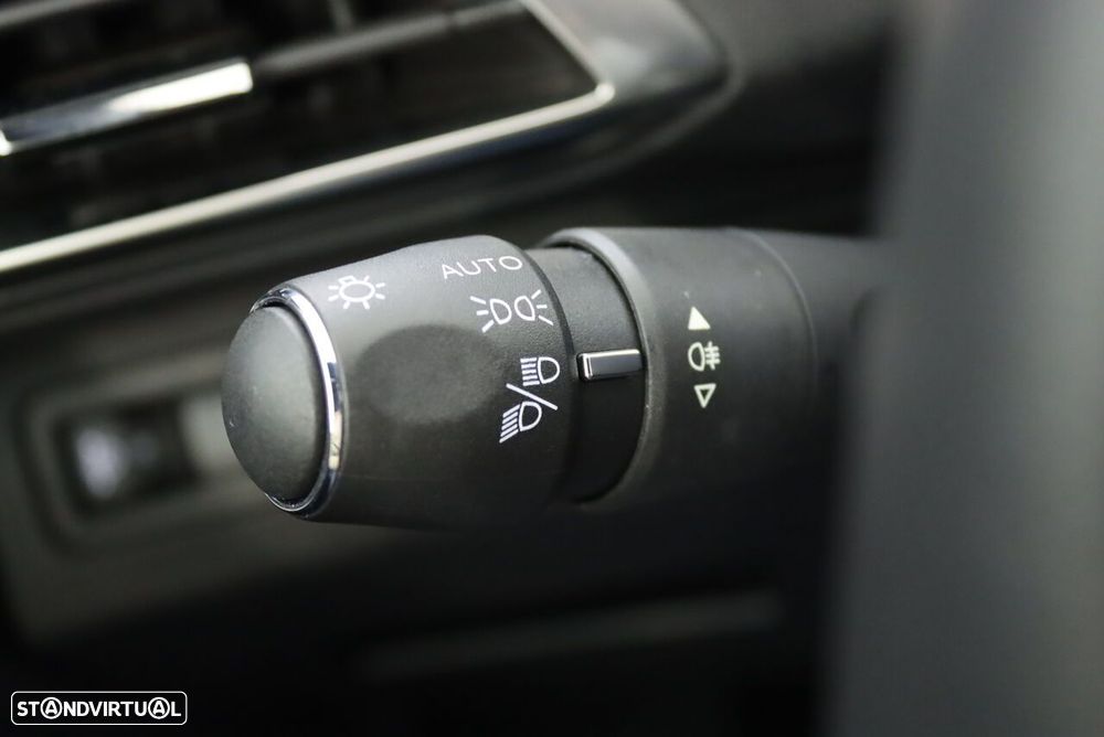 Peugeot 3008 1.6 Hybrid Allure Pack e-EAT8 - 13