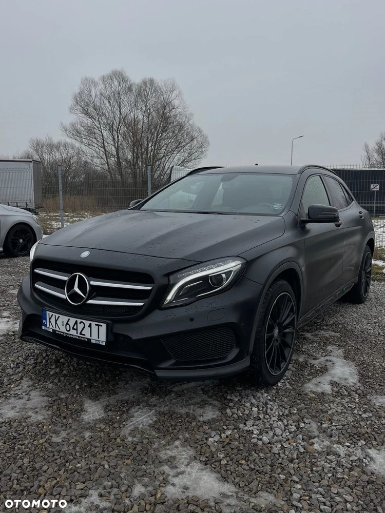 Mercedes-Benz GLA 200 7G-DCT AMG Line - 1