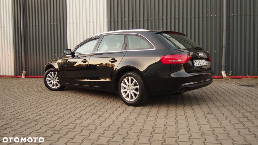 Audi A4 Avant 2.0 TDI DPF Ambiente - 16
