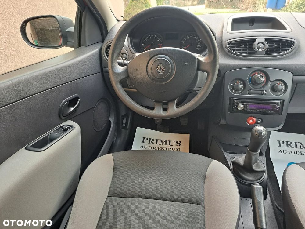Renault Clio - 15