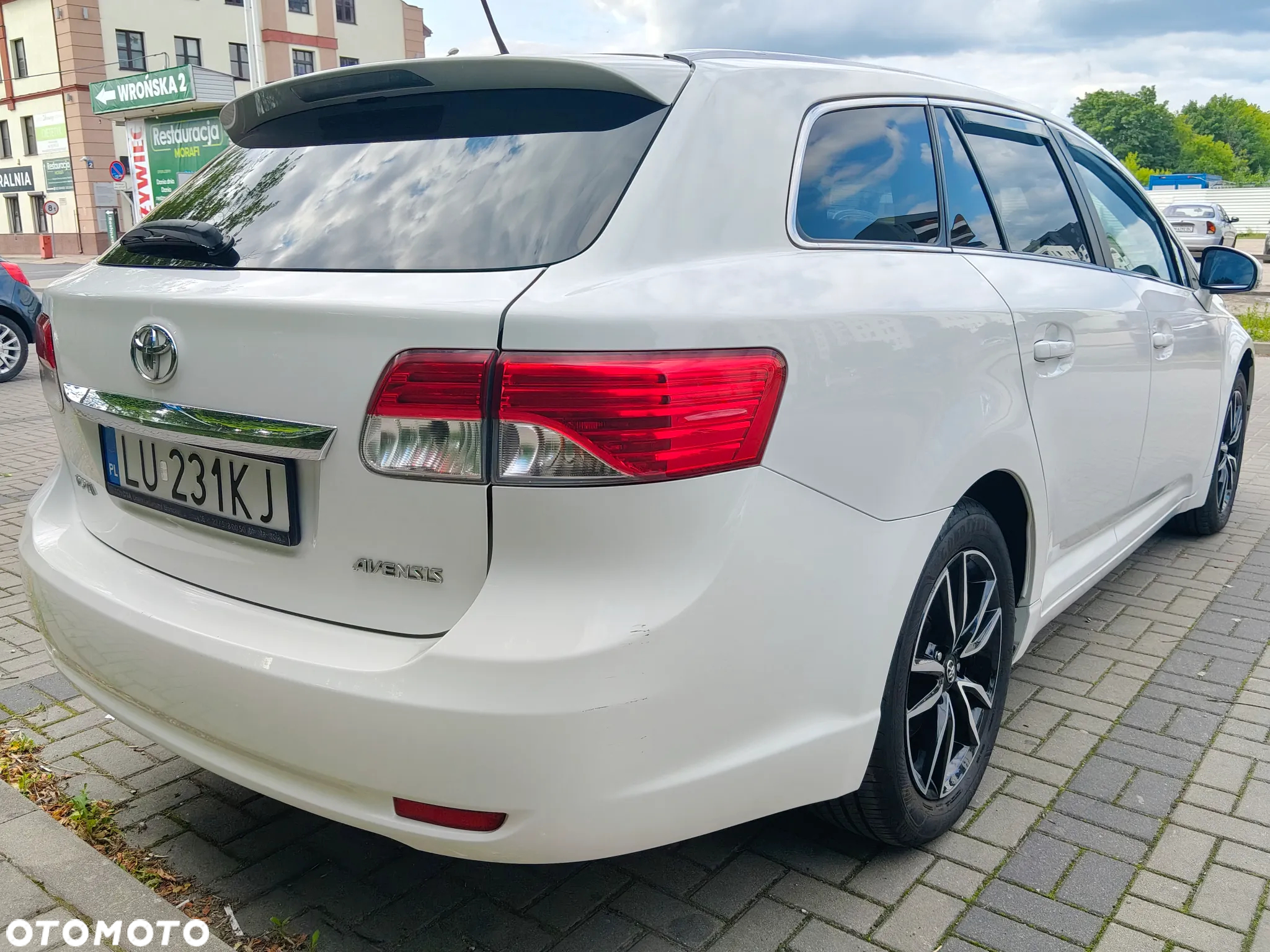 Toyota Avensis - 8