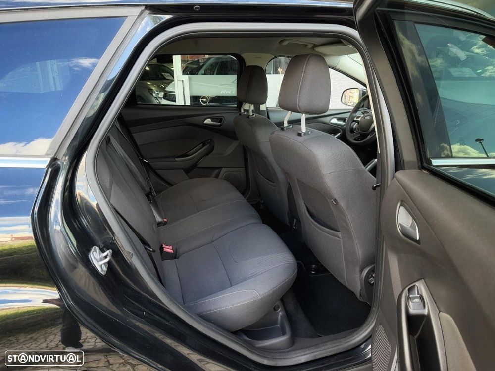 Ford Focus SW 1.6 TDCi Titanium - 21