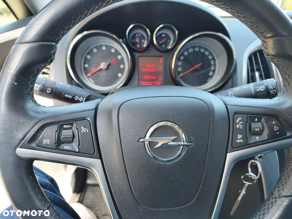 Opel Astra 1.4 T Cosmo - 9