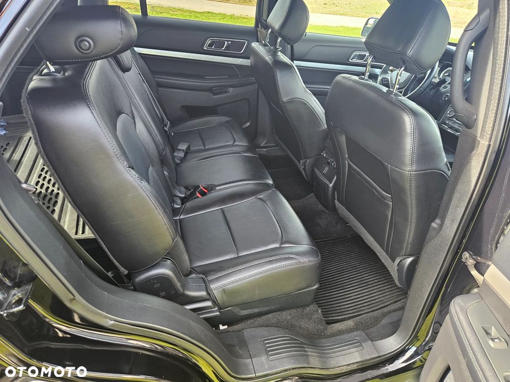 Ford Explorer - 5