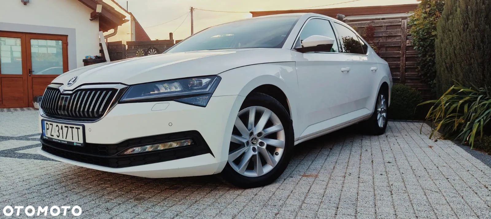 Skoda Superb 2.0 TDI Ambition DSG - 1