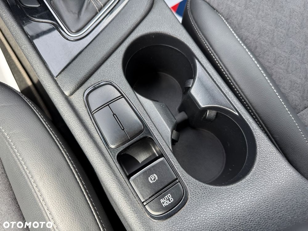 Kia Niro 1.6 GDI 2WD Vision - 24