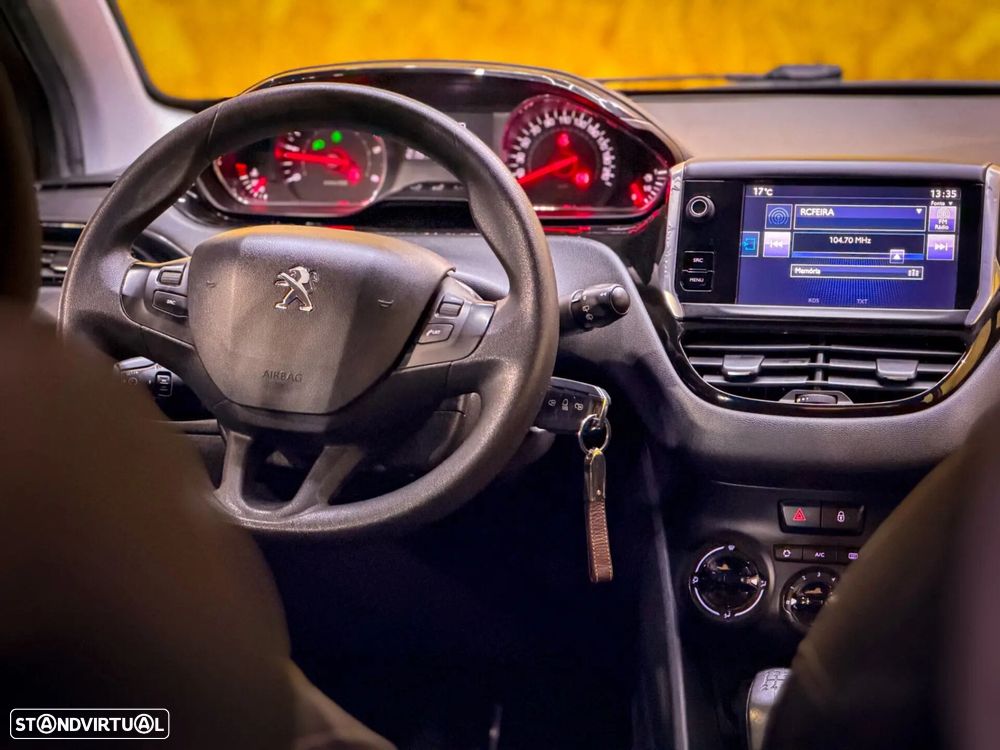 Peugeot 208 1.6 e-HDi SE Style - 30