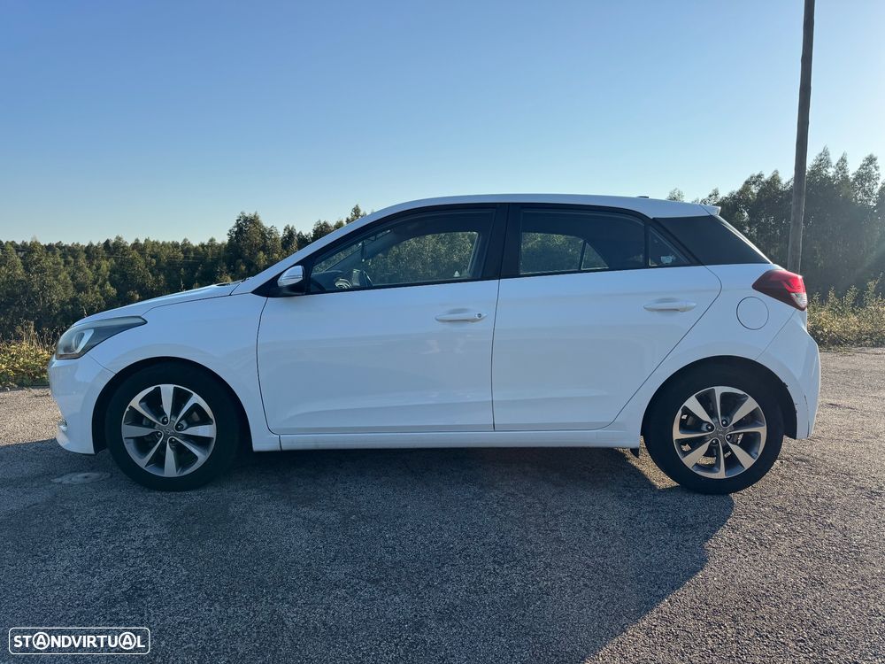 Hyundai i20 1.2 LED - 8