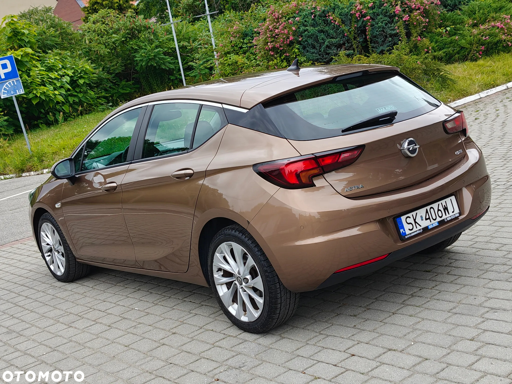 Opel Astra IV 1.6 CDTI Cosmo - 17