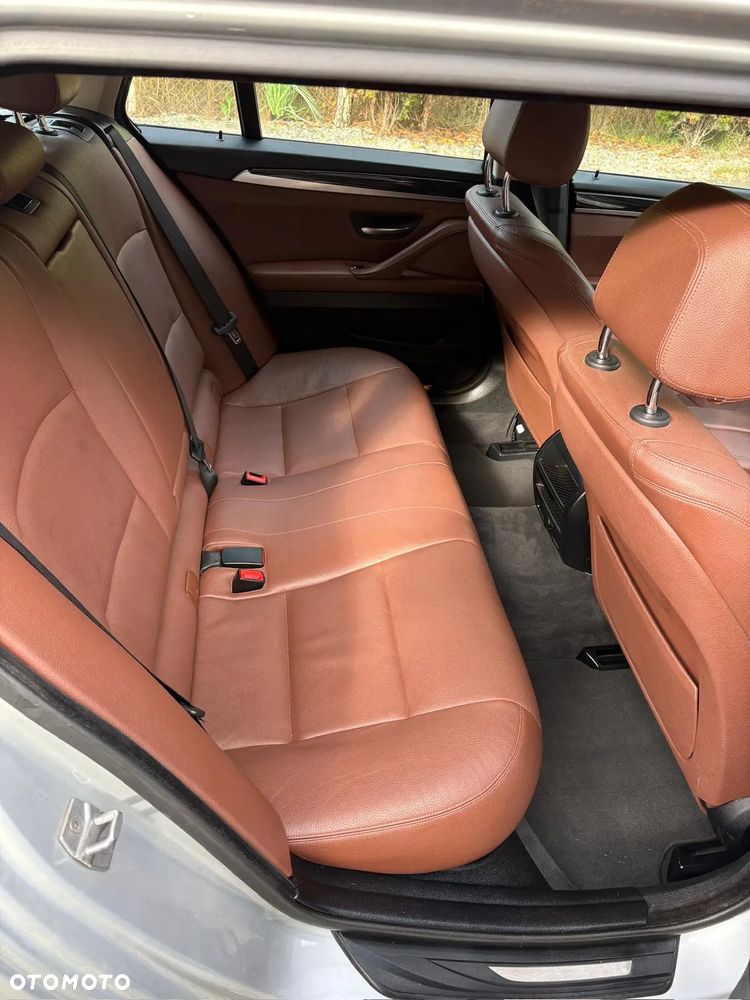 BMW Seria 5 520d - 30