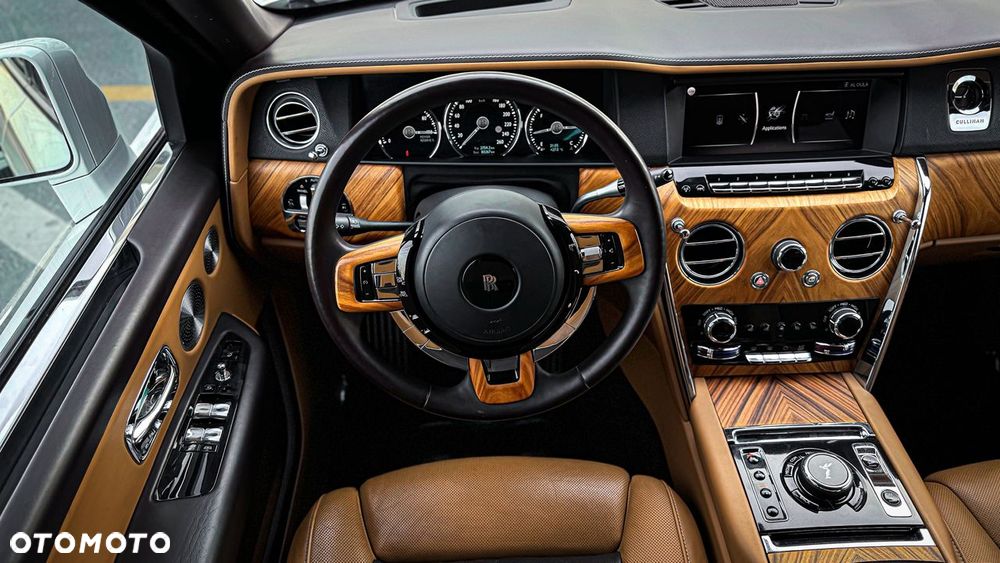 Rolls-Royce Cullinan - 2