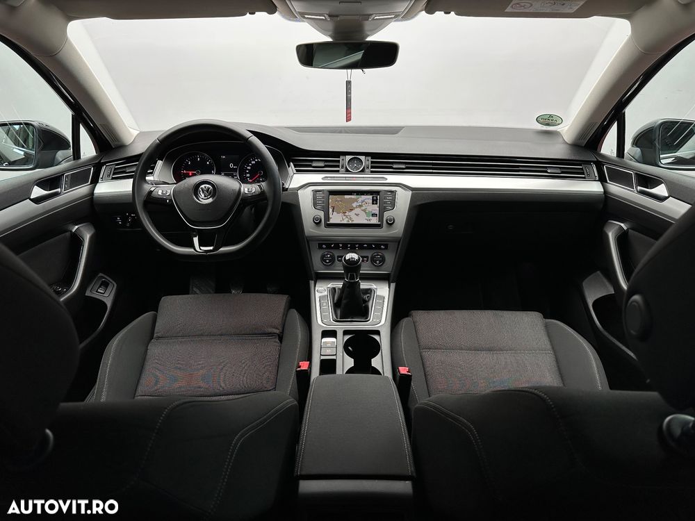 Volkswagen Passat 2.0 TDI Comfortline - 9