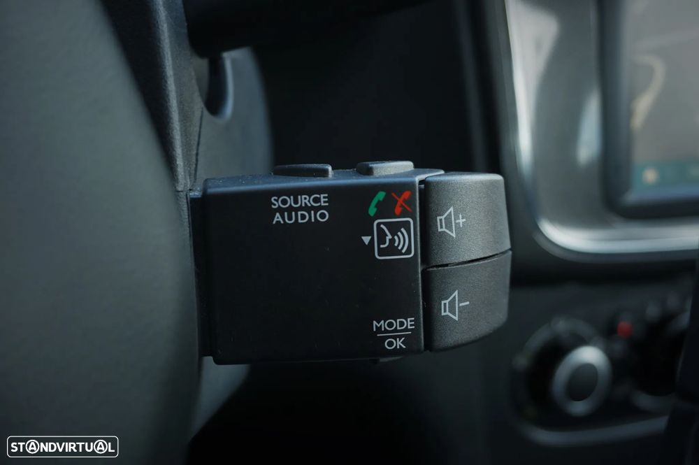 Dacia Logan MCV TCe 90 S&S Prestige - 28