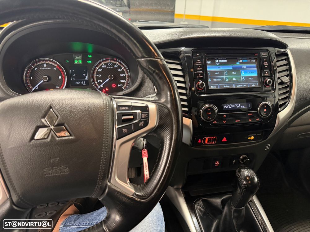Mitsubishi L200 2.4 DI-D CD Intense Sport Space Cab Strakar 4WD - 8