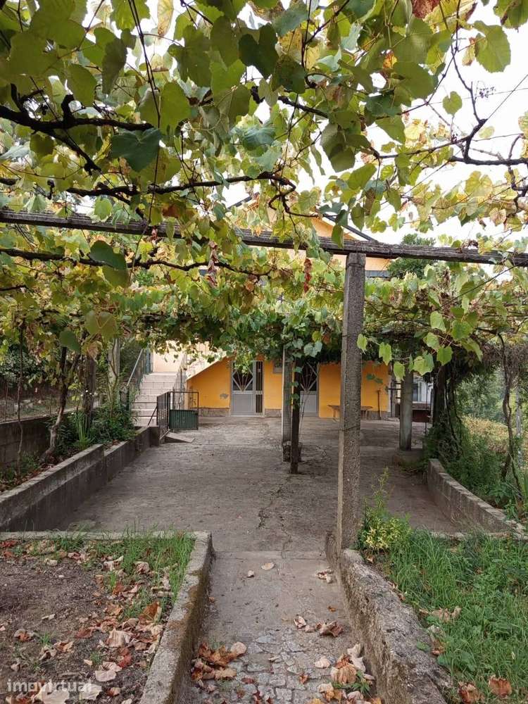 Moradia em Paço de Sousa, inserida num terreno com 504 m². - Grande imagem: 3/23