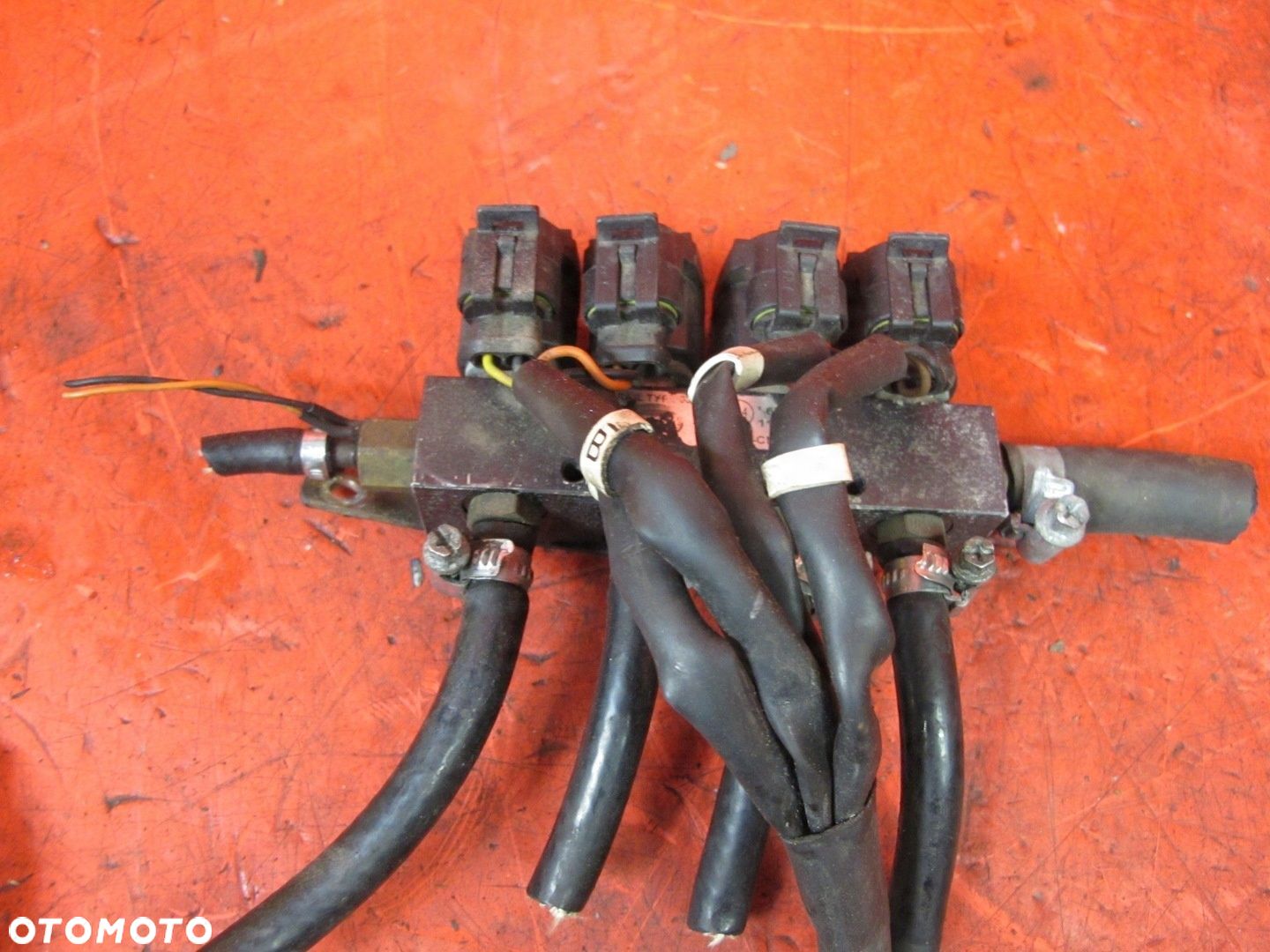 WTRYSKIWACZE LISTWA GAZU LPG TARTARINI 4 CYL - 1