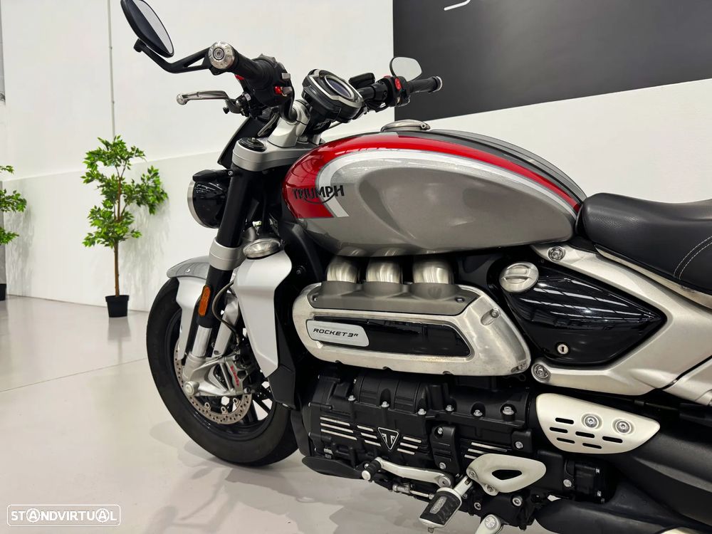 Triumph Rocket 3 R - 4