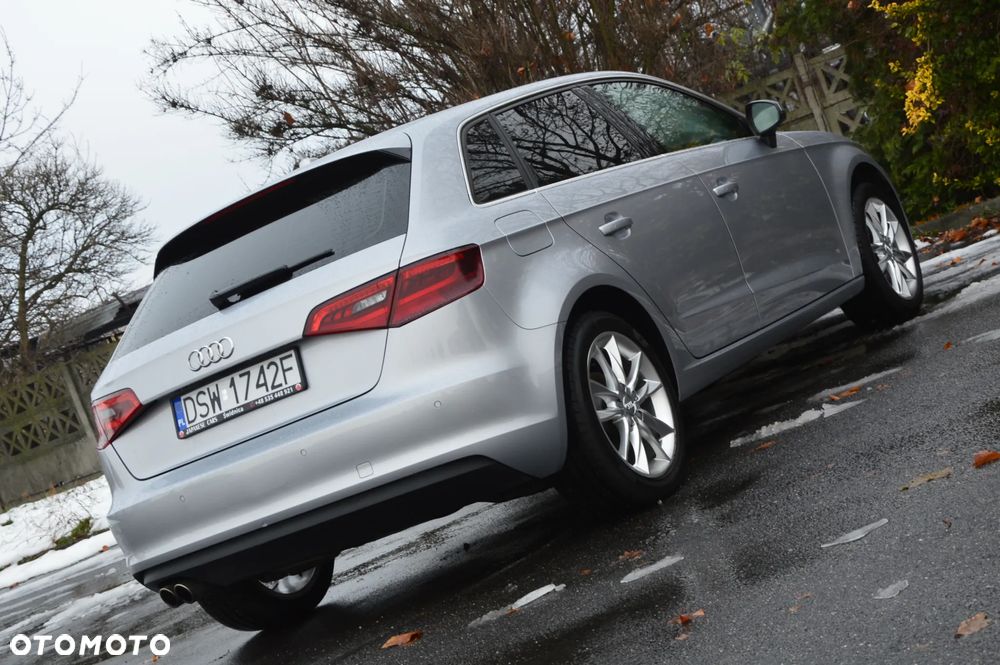 Audi A3 Sportback 1.8 TFSI S tronic Ambiente - 13
