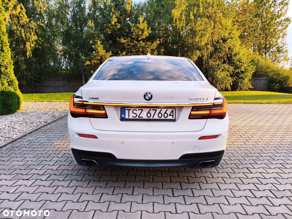 BMW Seria 7 740Li - 6