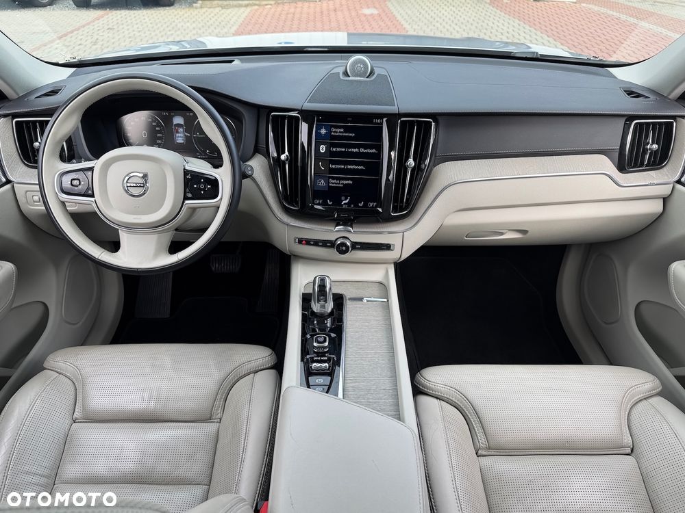 Volvo XC 60 T8 Plug-In Hybrid AWD Inscription - 6
