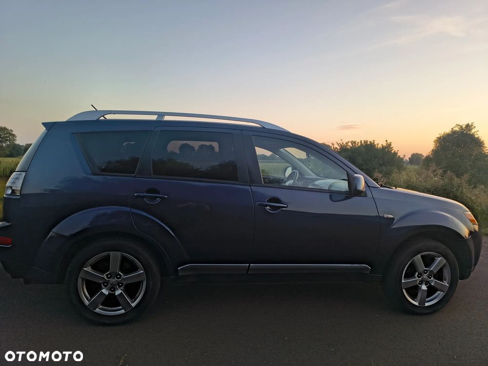 Mitsubishi Outlander 2.4 4WD Intense - 8