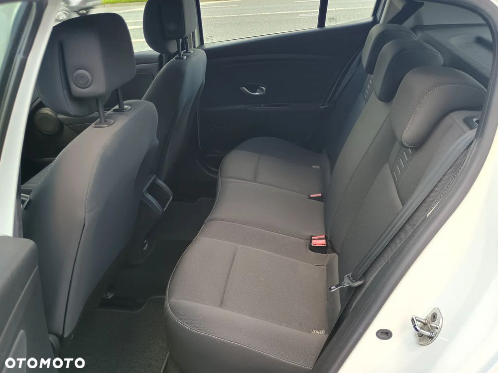 Renault Megane 1.6 16V 100 Expression - 9