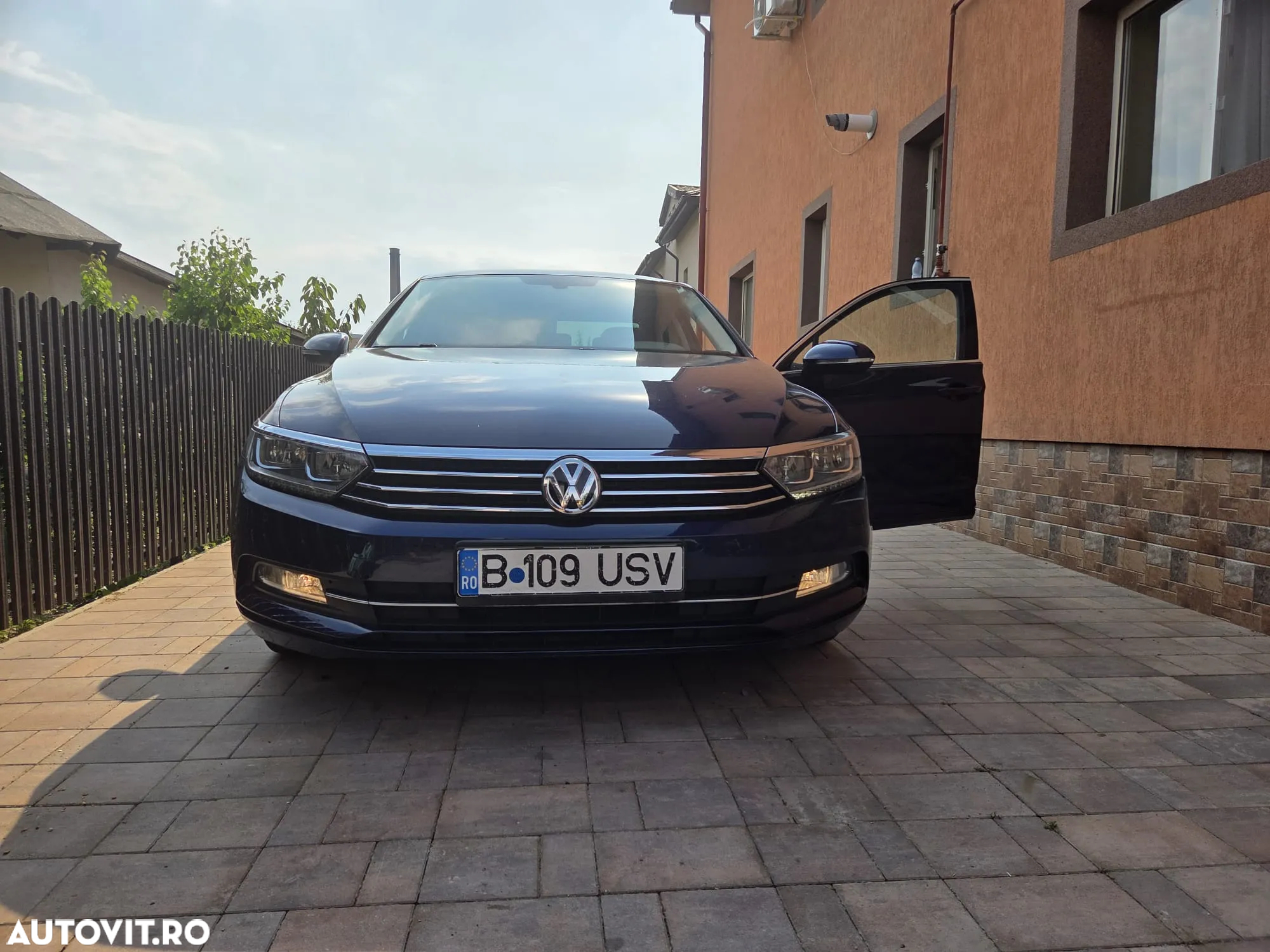 Volkswagen Passat 1.6 TDI DSG Comfortline - 9
