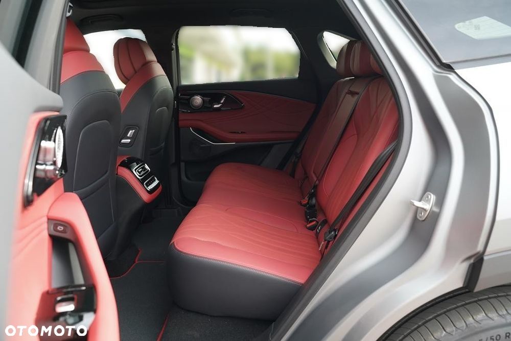 Omoda 9 1.5 Super Hybrid Exclusive AWD - 8