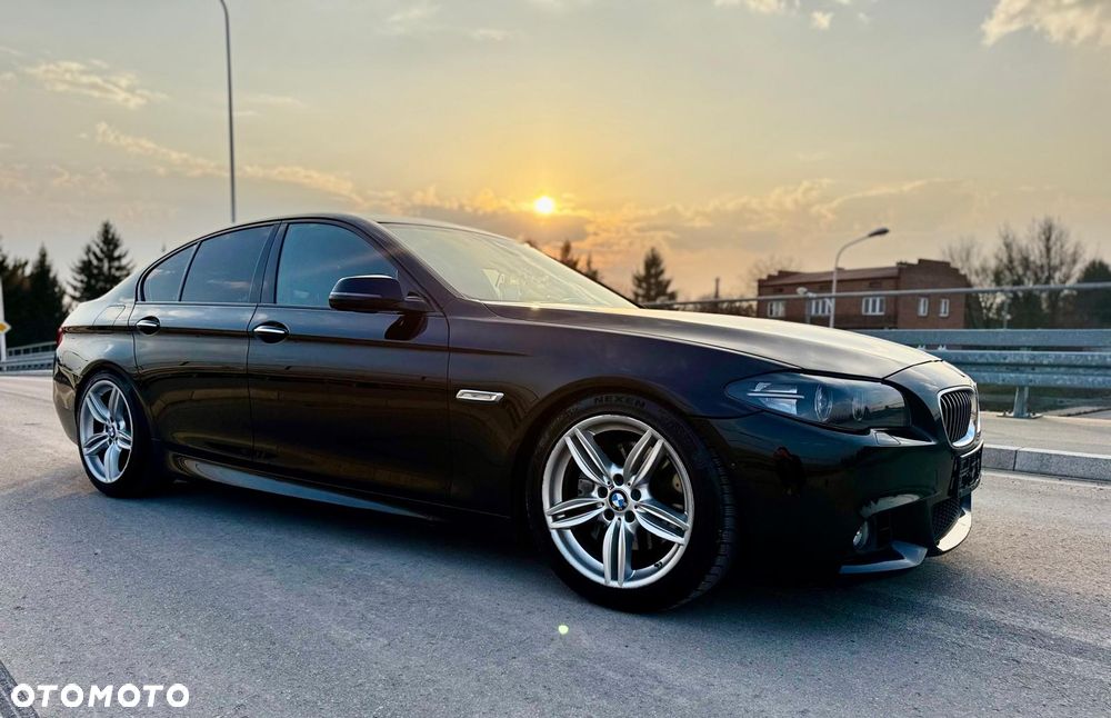 BMW Seria 5 550i - 2