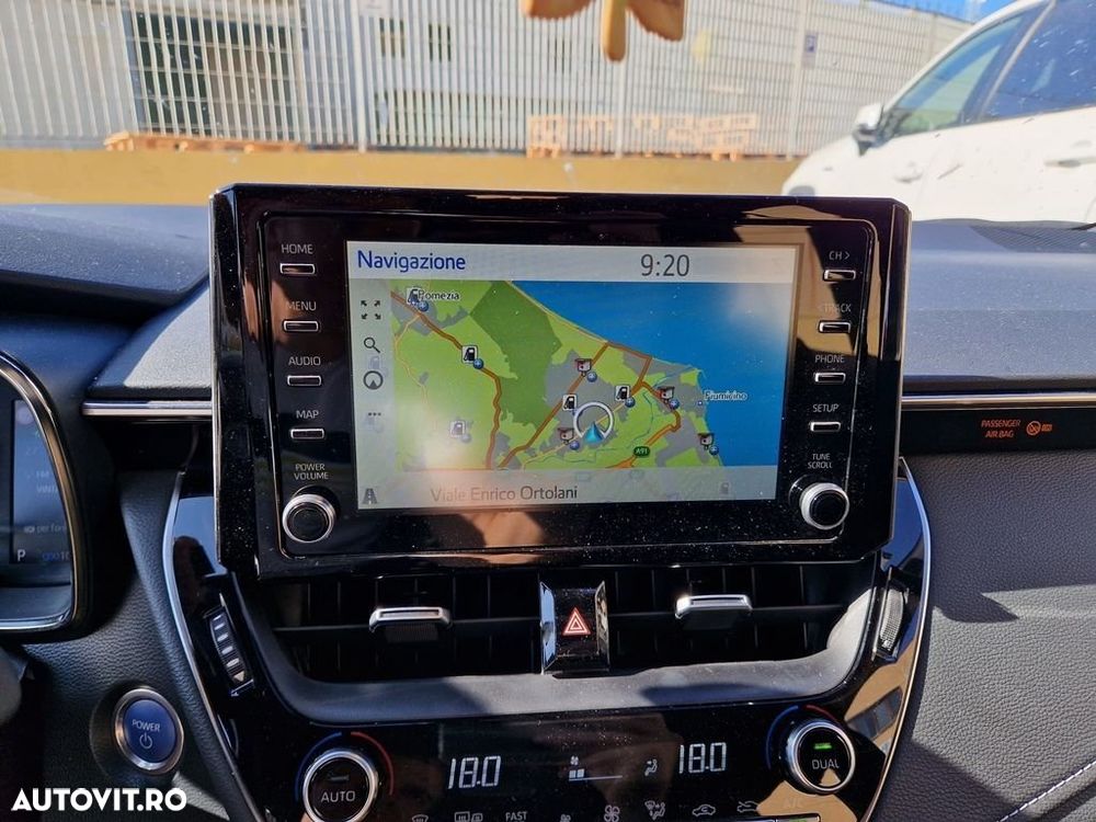 Toyota Corolla 1.8 HSD Dynamic - 17