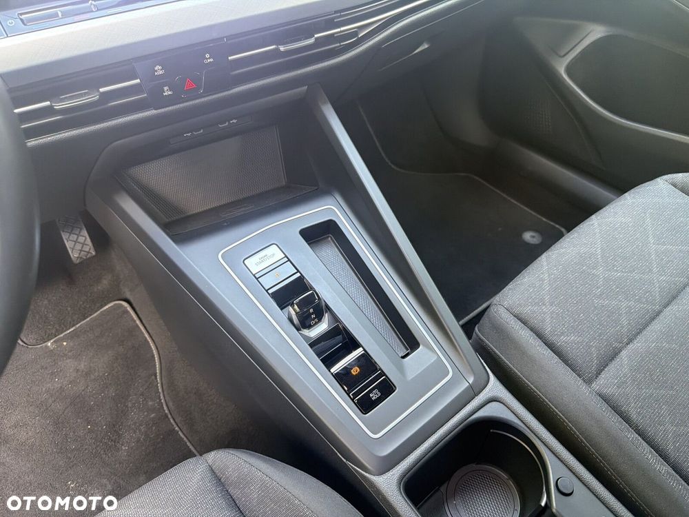 Volkswagen Golf Variant 2.0 TDI Life DSG - 17
