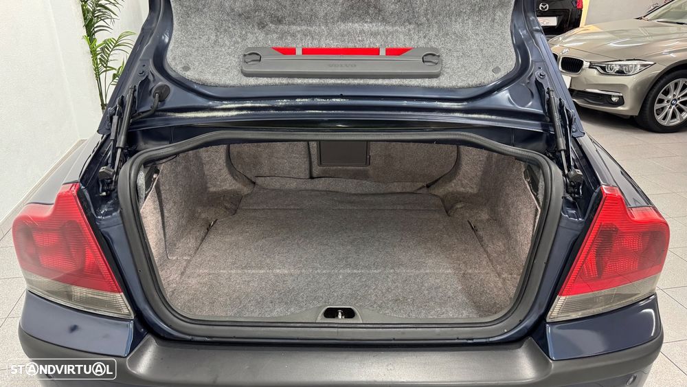 Volvo S60 2.4 D5 - 33