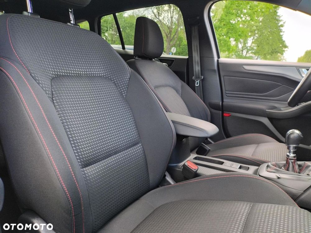 Ford Focus - 29
