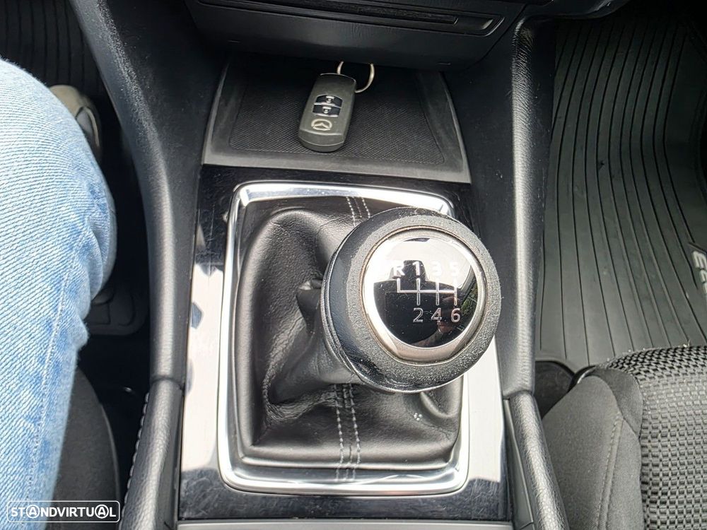 Mazda 3 Hatchback 1.5 Sky-D Excellence - 16