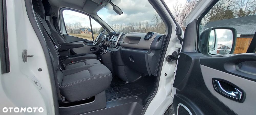 Renault Trafic - 21