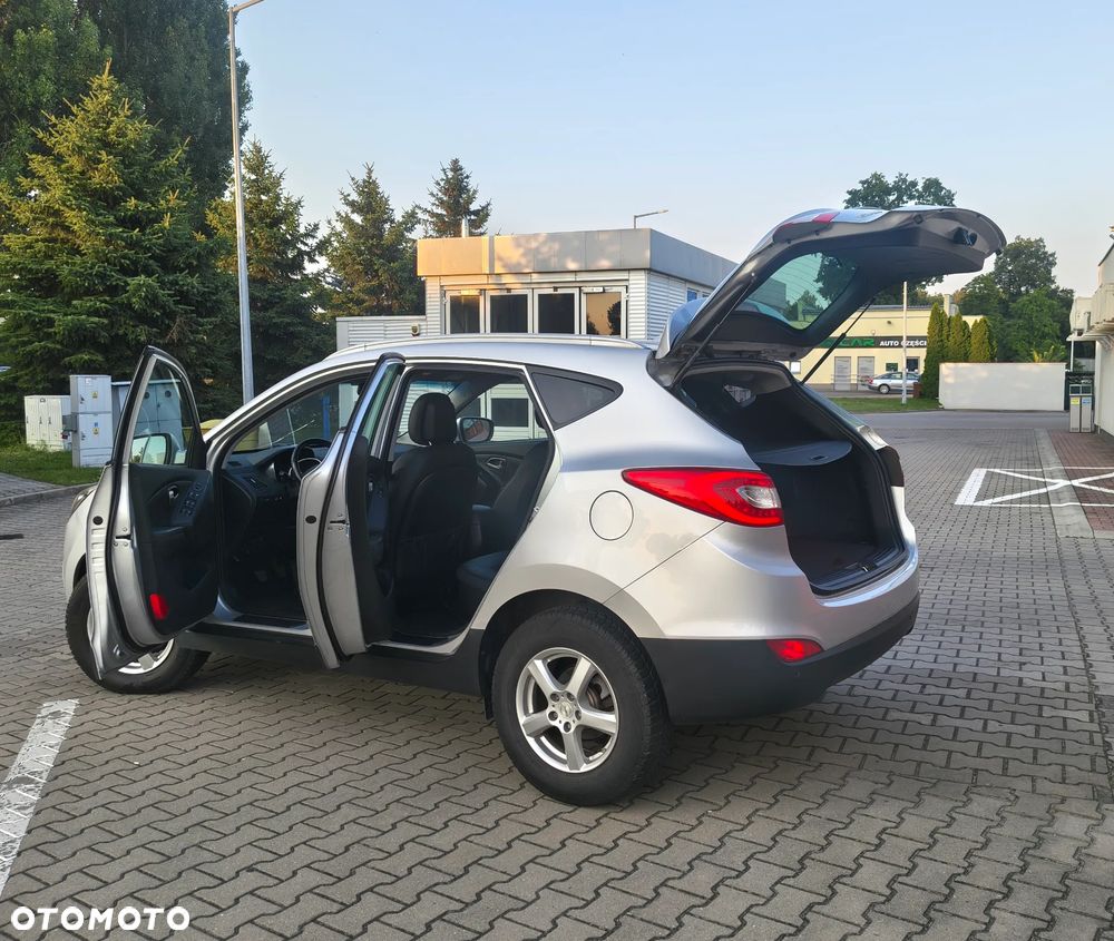 Hyundai ix35 1.7 CRDi 2WD blue Finale Gold - 7