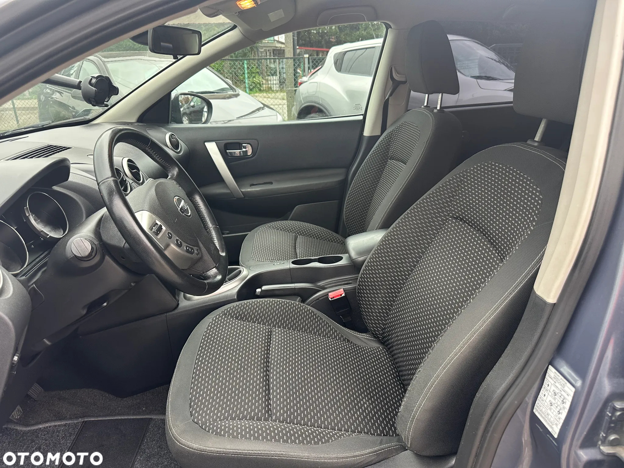 Nissan Qashqai - 10