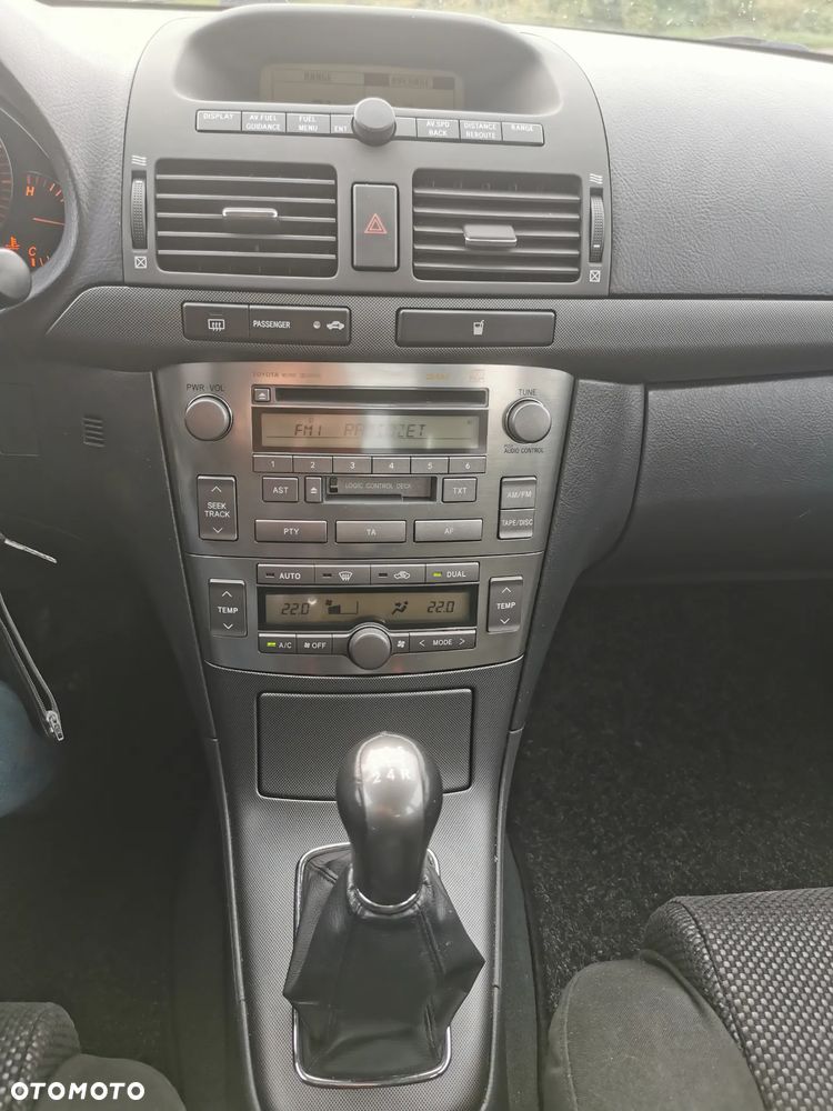 Toyota Avensis - 23