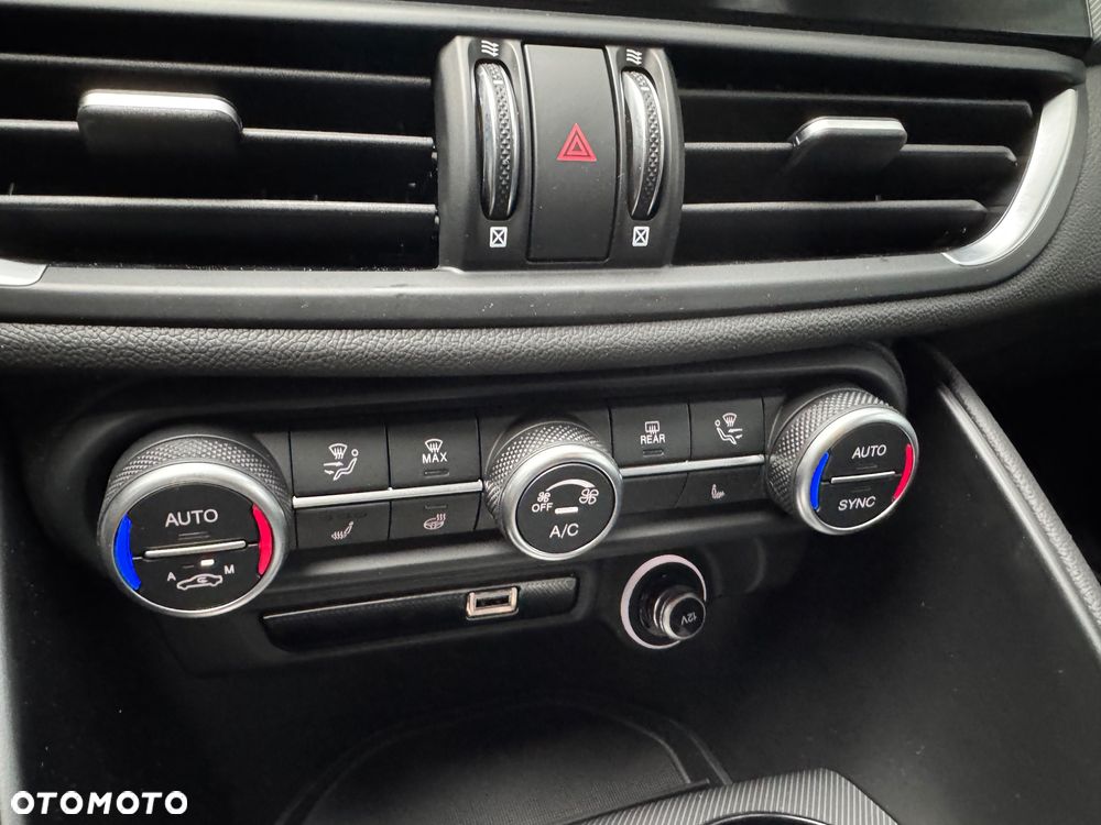 Alfa Romeo Giulia 2.0 Turbo Competizione Q4 - 18